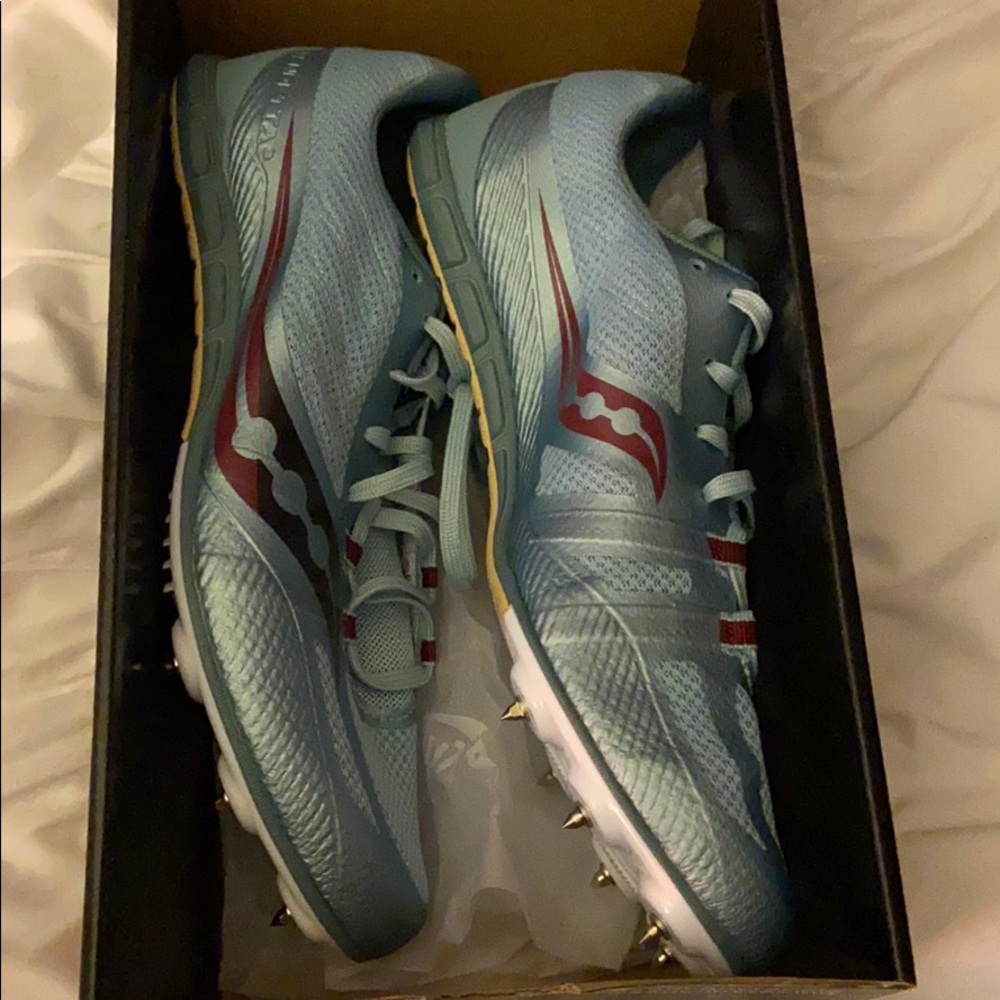 Saucony sprinting spikes